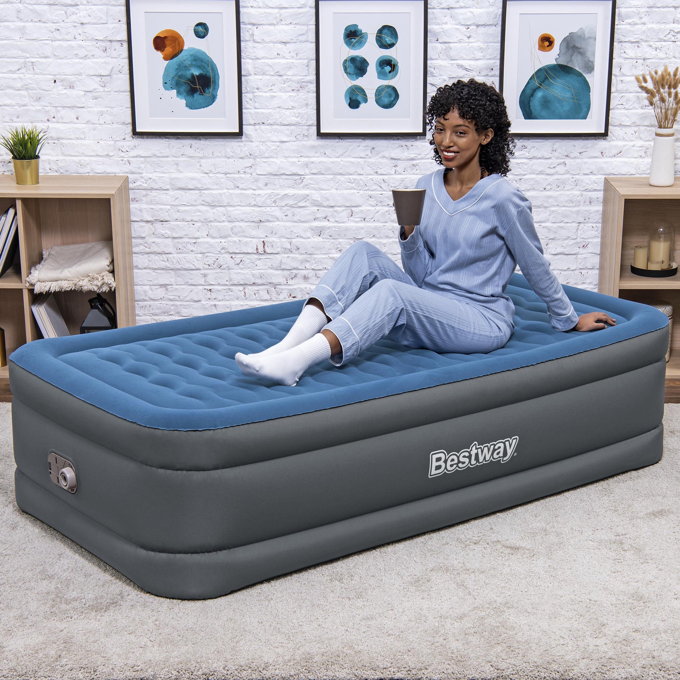 Colchón de aire Bestway Tough Guard Twin de 18" con bomba de aire acondicionado integrada